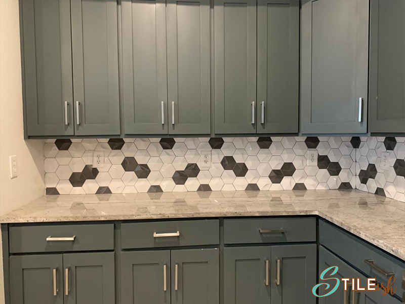 grey kitchen hex 3d backsplash